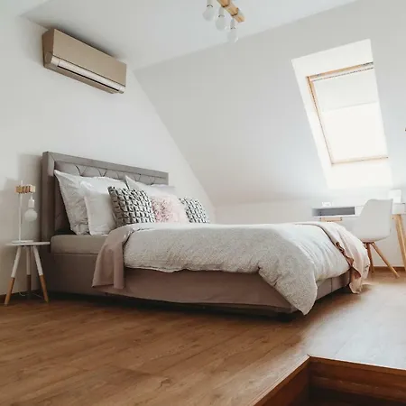 דירה Center City Charming Loft *
